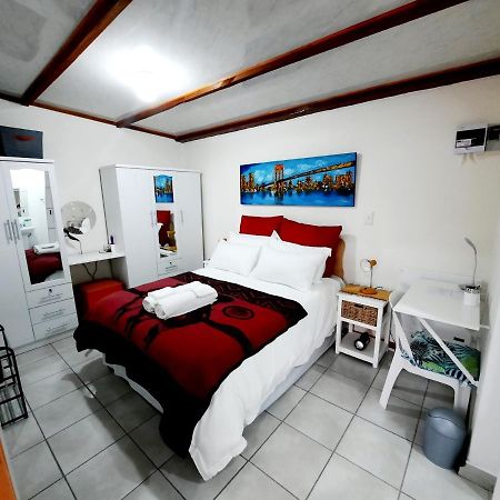 Cape Cozy Cottages Кейптаун Екстериор снимка