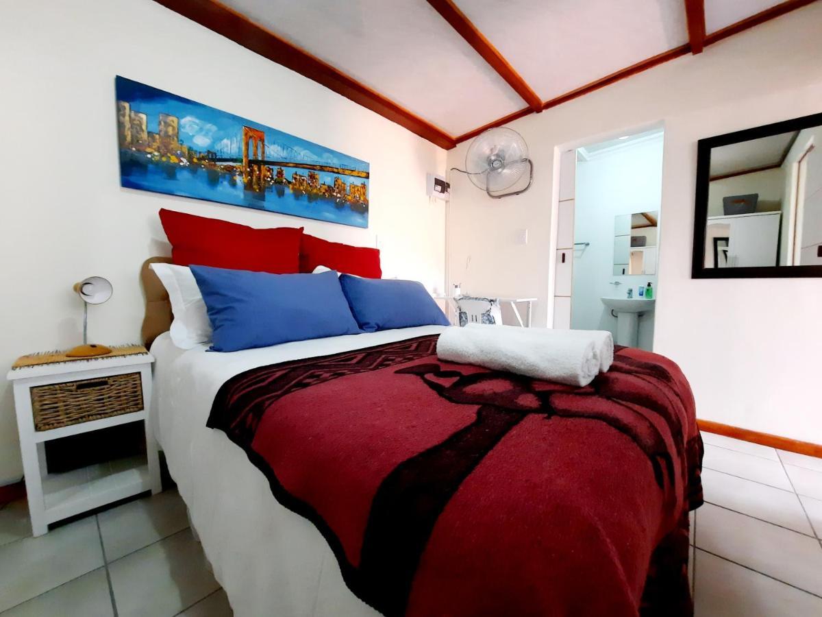 Cape Cozy Cottages Кейптаун Екстериор снимка